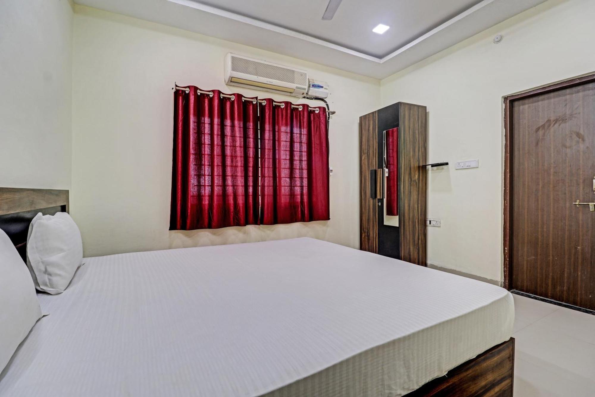Hotel O Midway Treat Dhar ภายนอก รูปภาพ