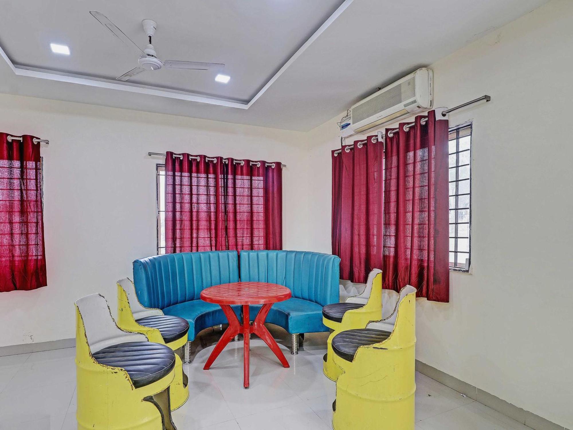 Hotel O Midway Treat Dhar ภายนอก รูปภาพ