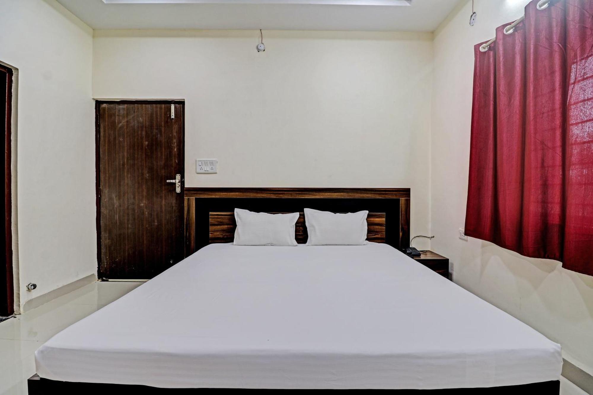 Hotel O Midway Treat Dhar ภายนอก รูปภาพ