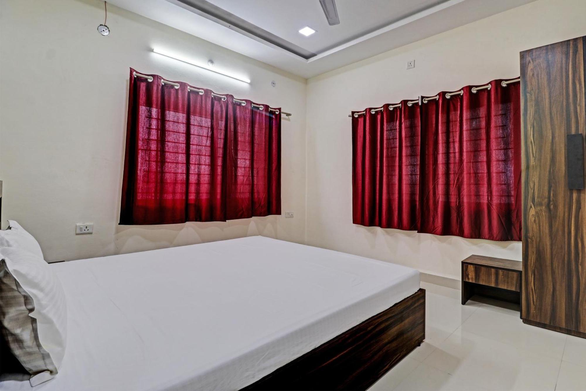 Hotel O Midway Treat Dhar ภายนอก รูปภาพ
