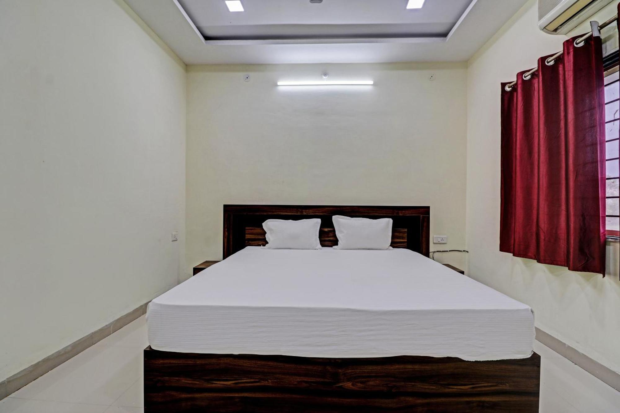 Hotel O Midway Treat Dhar ภายนอก รูปภาพ