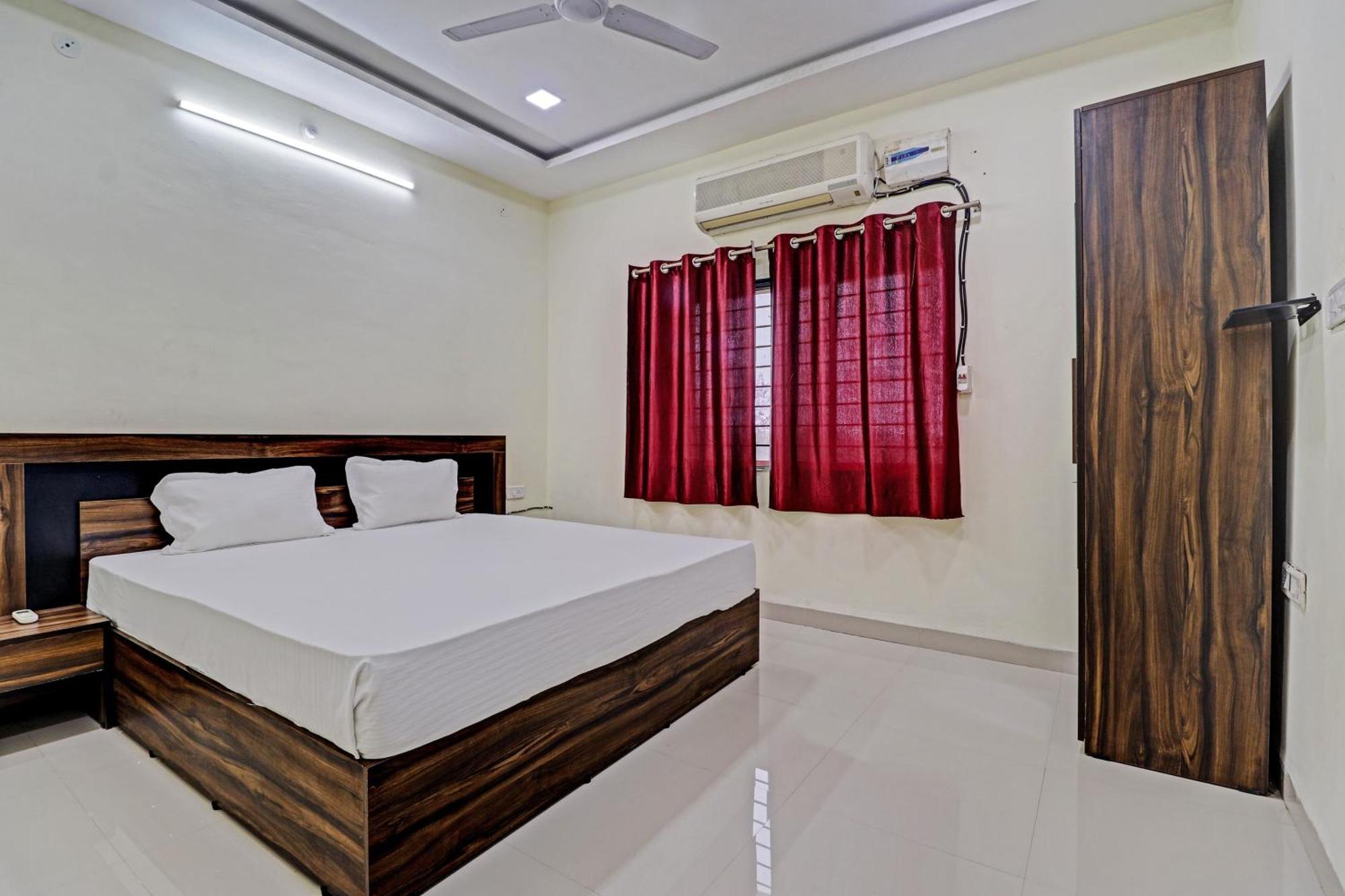 Hotel O Midway Treat Dhar ภายนอก รูปภาพ