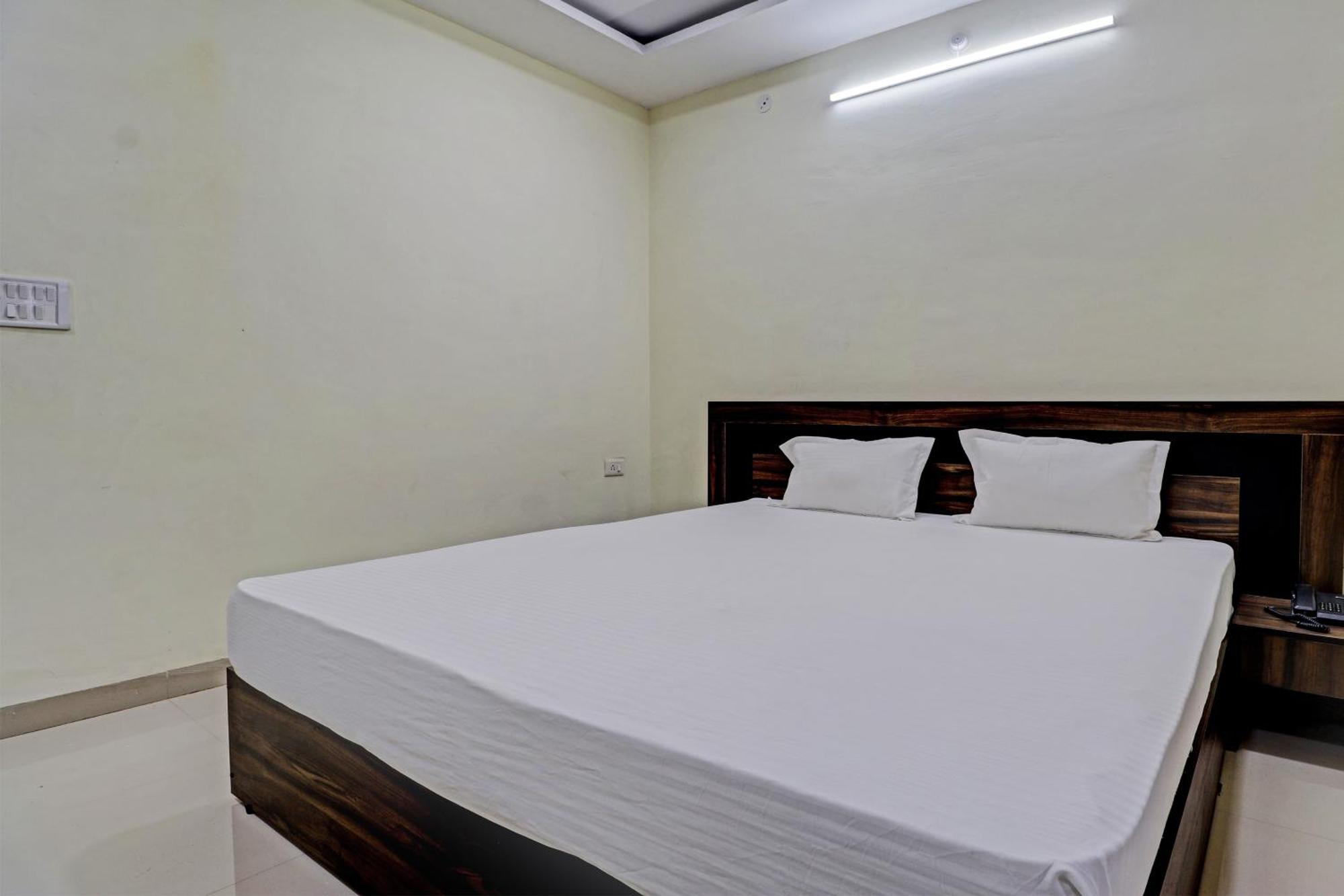 Hotel O Midway Treat Dhar ภายนอก รูปภาพ